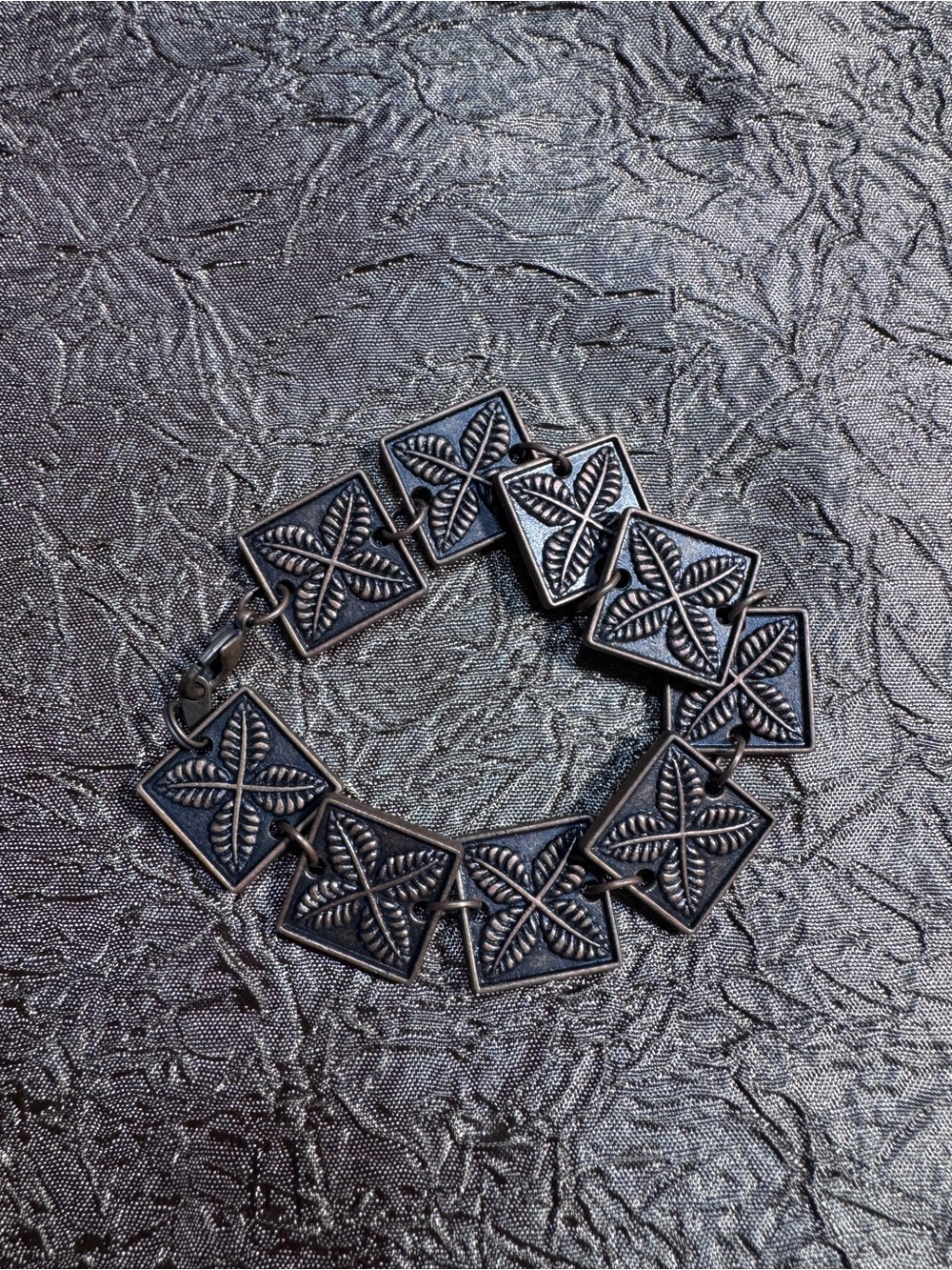 Antique-Style Square Link Bracelet in Gunmetal
